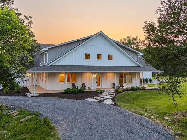 2825 Oregon Rd, Milton, TN 37118