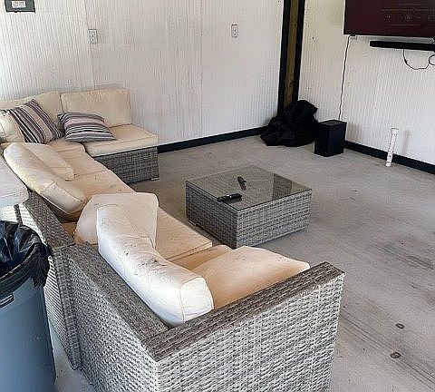 Outdoor Kitchen