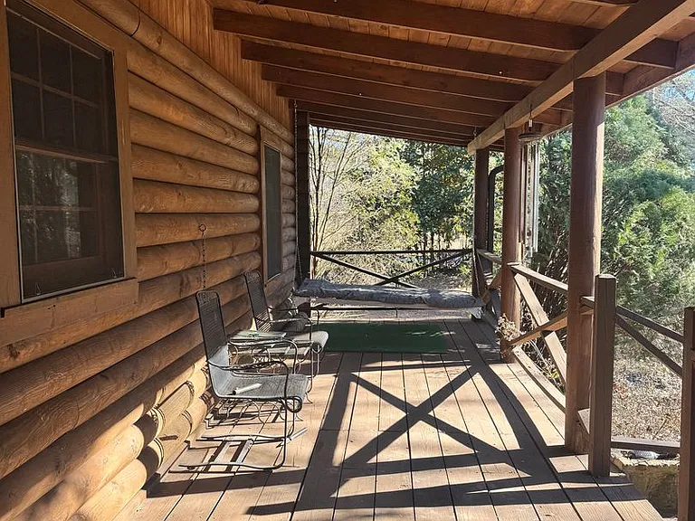 1840 Robinhood Rd — Photo 3