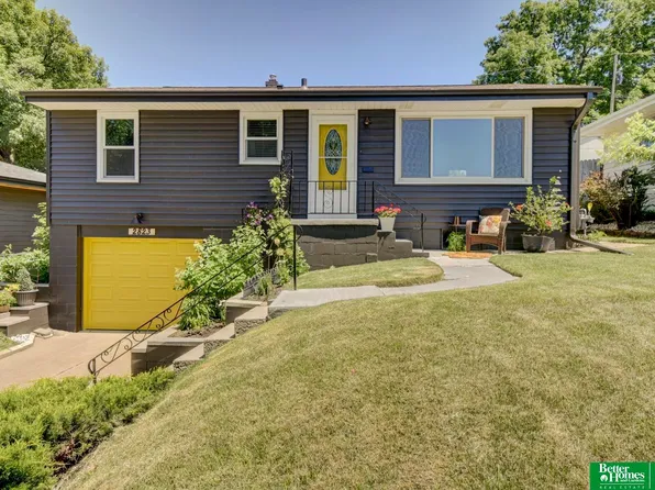 2823 S 39th St, Omaha, NE 68105