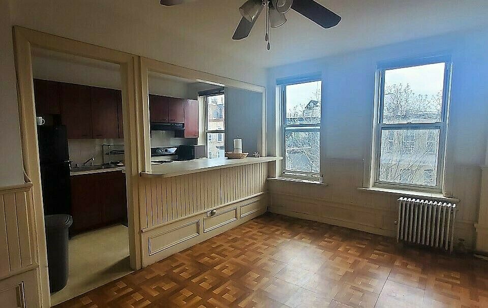 1st image of 18 Saint Charles Pl #3