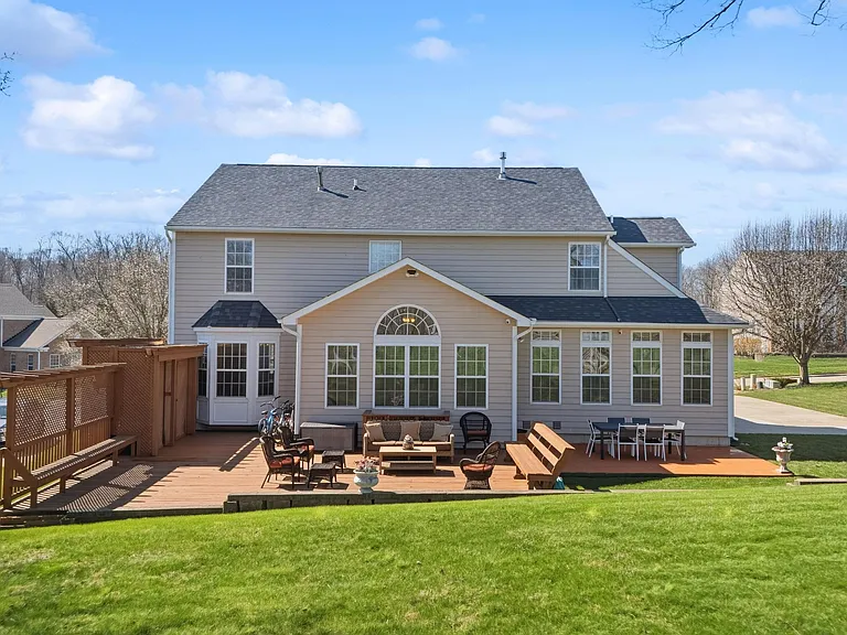 Forest Oaks Dr — Photo 8