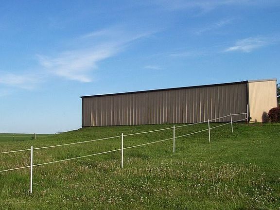 20x40 Loafing shed
