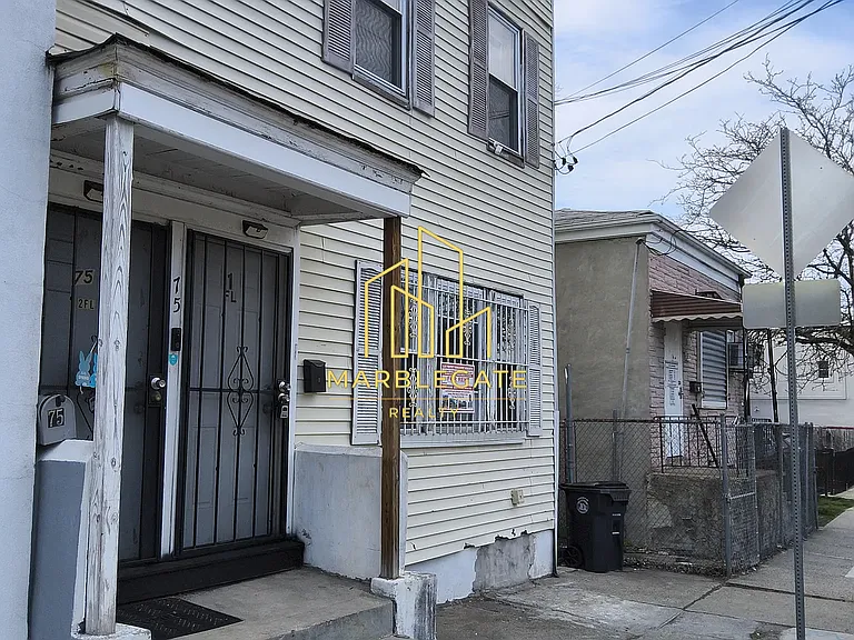 75 S 6th St #22 — Photo 1