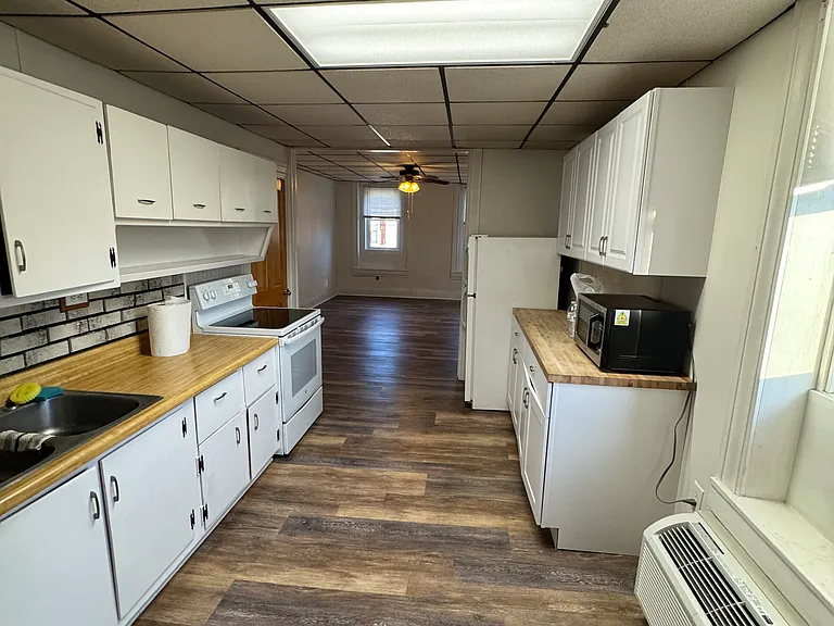 701 S Railroad St #5 — Photo 7