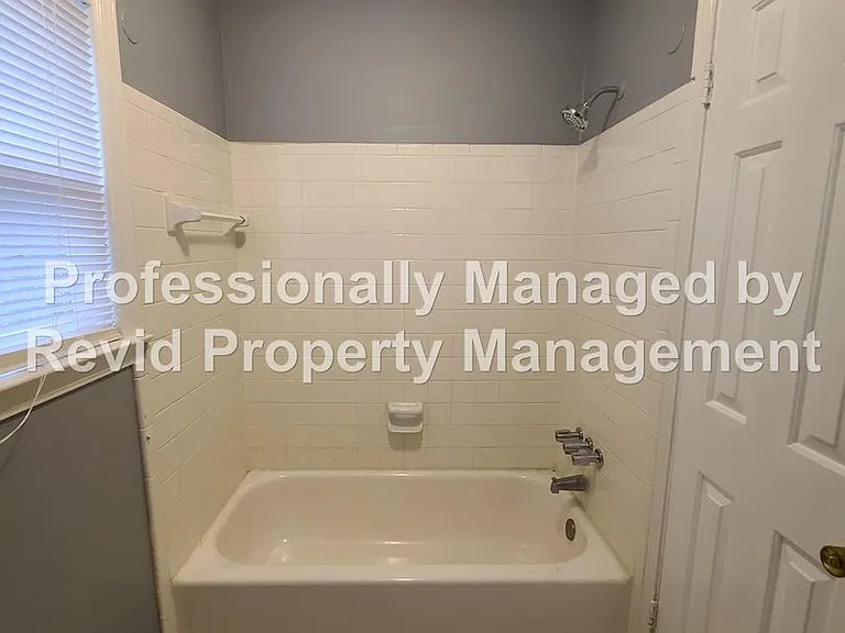 6771 Bainbridge Dr — Photo 36