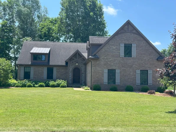 11904 Moose Ridge Dr, South Lyon, MI 48178