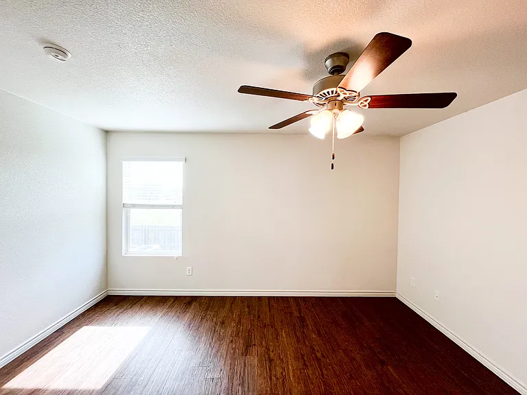 1509 Justin Loop #A — Photo 25