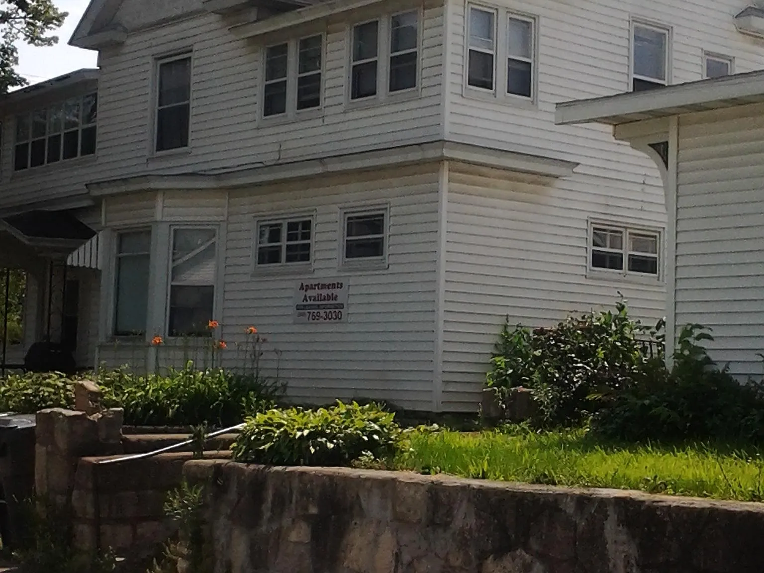 5 bed, $2,475 — Photo 1