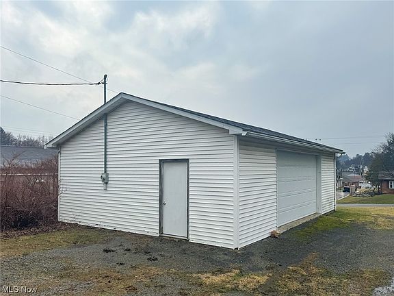 5th image of Lois Ln
