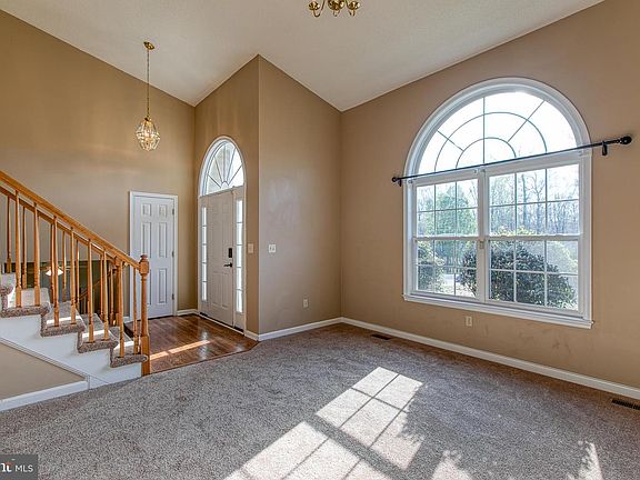4th image of 67 Cherry Laurel Dr