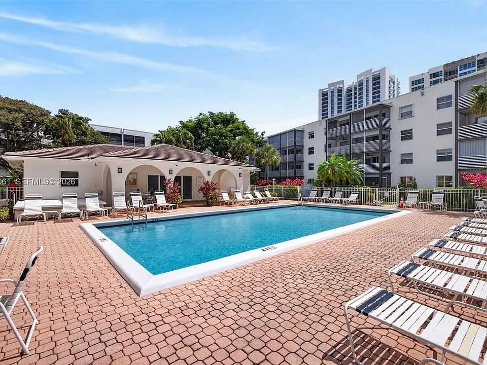 1541 S Ocean Blvd #204