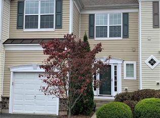 1866 Hemming Way S, Orefield, PA 18069