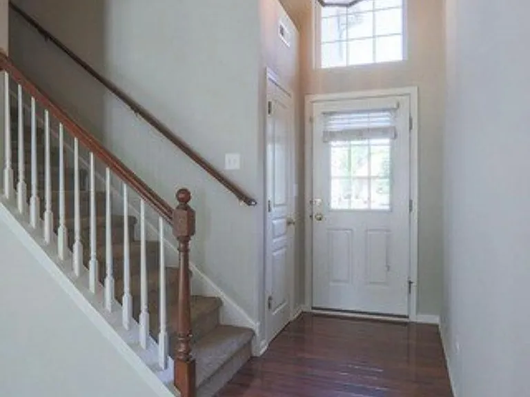 565 Conservatory Ln — Photo 22