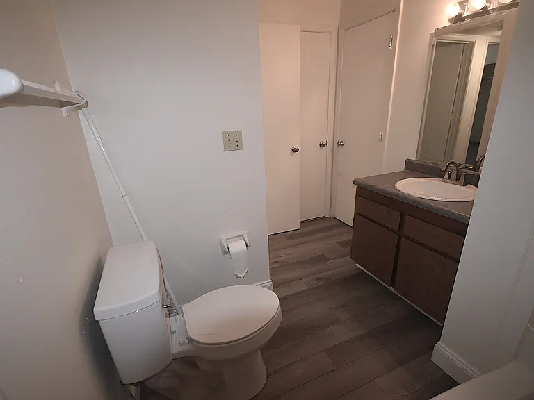 Waveland Place Apartments — Photo 85