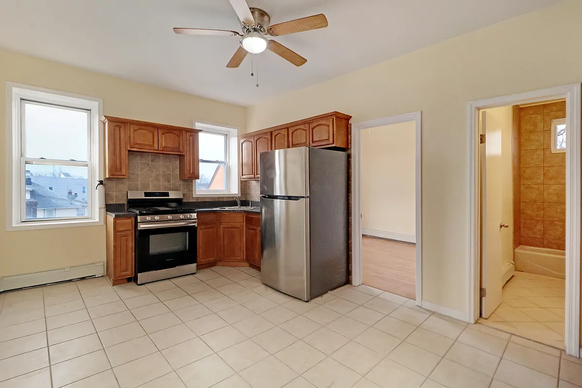 Eat in Kitchen - 75 Passaic Ave #3A