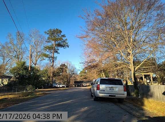 4th image of 122 Stephanie Cir