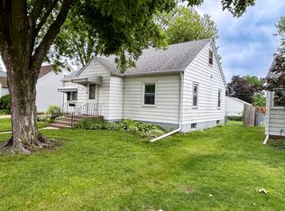 1711 17th Ave, Sterling, IL 61081