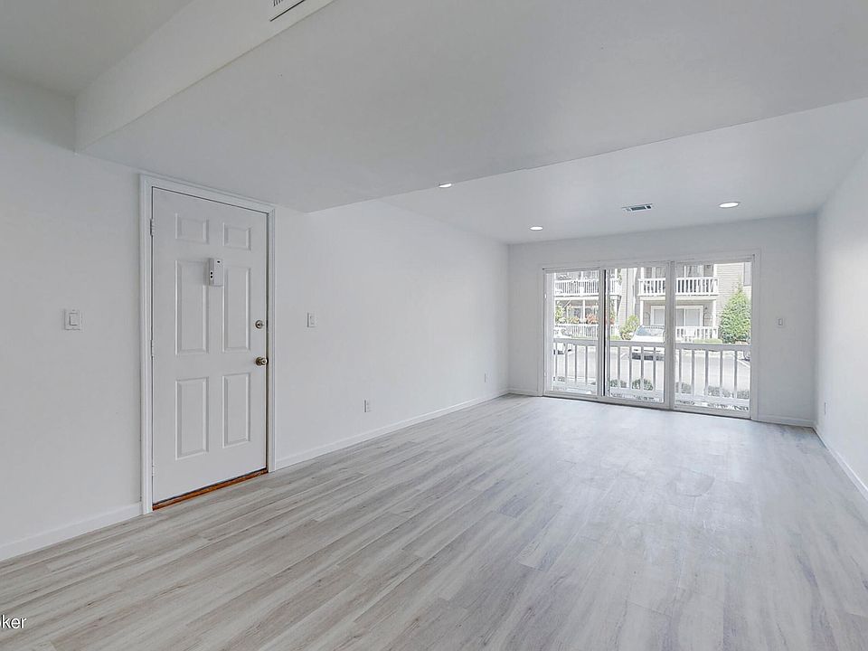410 Mockingbird Valley Rd Louisville KY Zillow