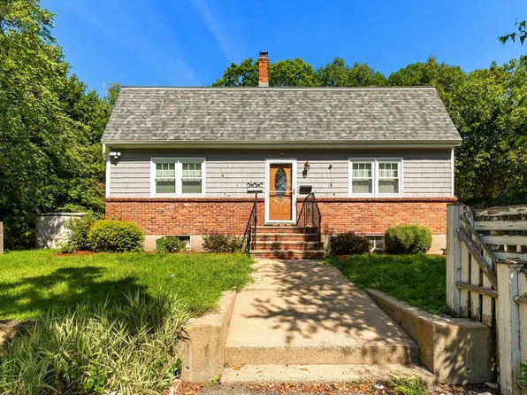 42 Thistle St, Lynn, MA 01905