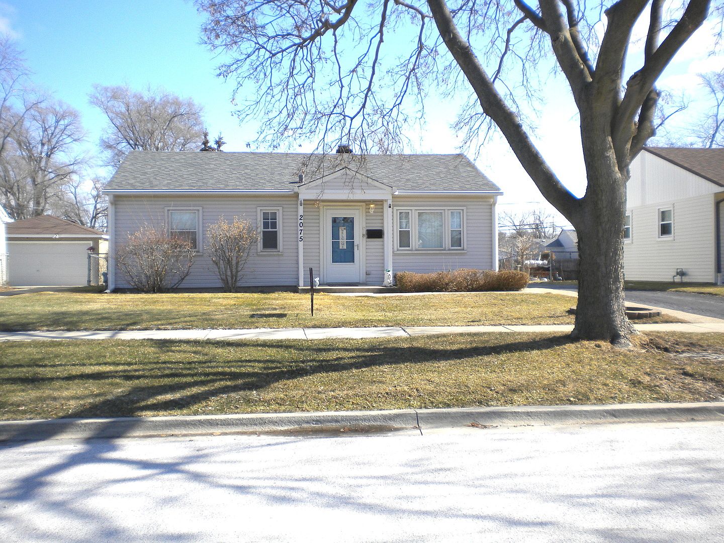 2075 Birch St, Des Plaines, IL 60018 Zillow