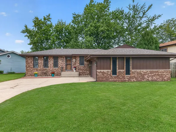 5038 W 87th Pl, Crown Point, IN 46307