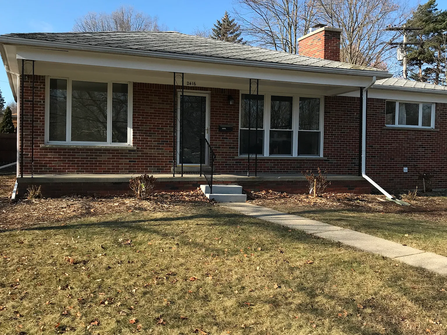 3 bed, 1350 sqft, $2,700 — Photo 1