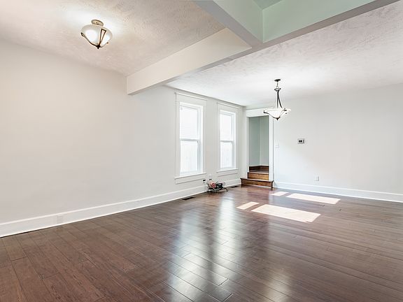 5th image of 525 Orange St