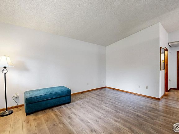 5th image of 2706 Dunbar Ave
