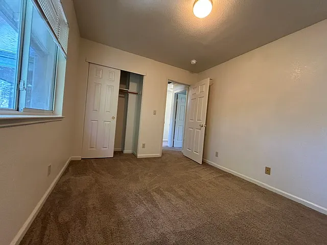 201 Sapphire Ct — Photo 29