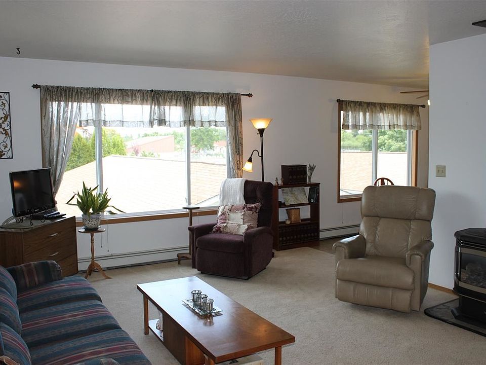 1st image of 807 Pattee Creek Dr APT A