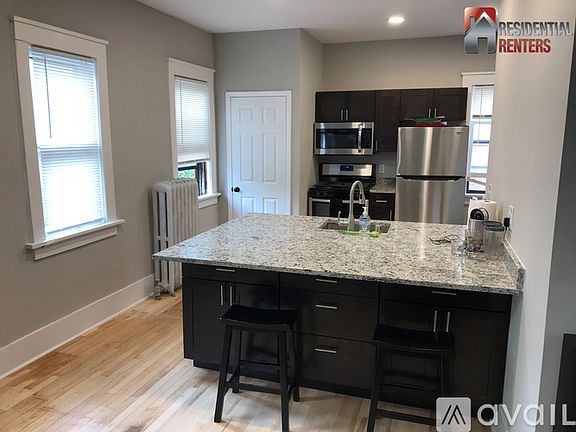 3rd image of 2007 E Linnwood Ave #3
