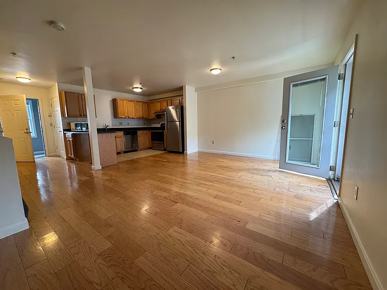 34 Raymond St #2A — Photo 9