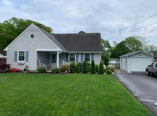 35 Laurelhurst Dr, Brick, NJ 08724