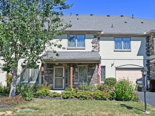 228 Edinburgh Ln, Cincinnati, OH 45246