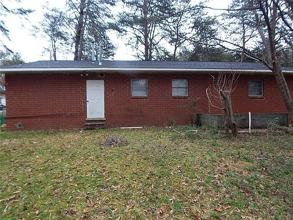 3rd image of 1342 Harris St