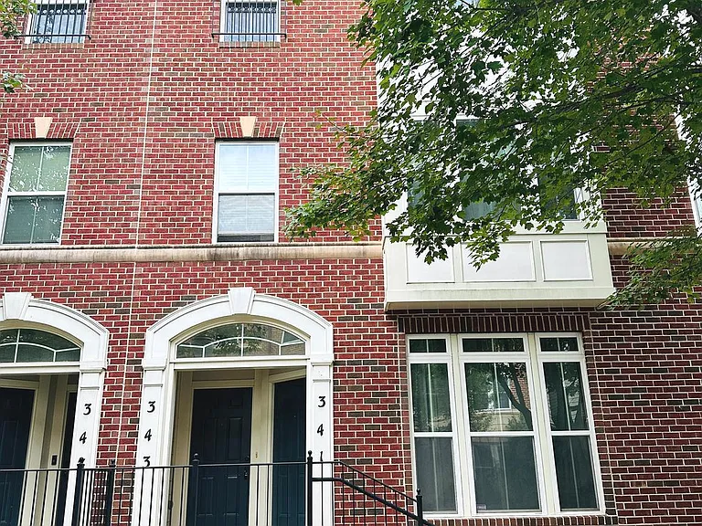 343 Community Center Ave — Photo 1