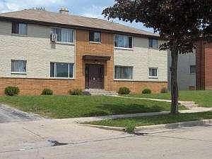 1st image of 8814 W Carmen Ave