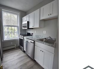 10 Lynch St #3R, Salem, MA 01970