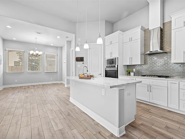 8938 Intervale St — Photo 10