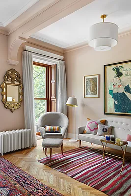 Sold by Compass | media 10