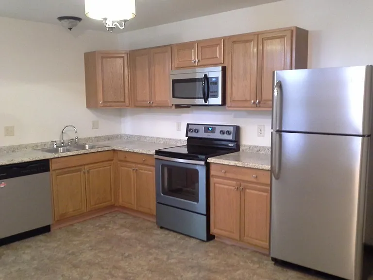 351 Pine St #104 — Photo 1