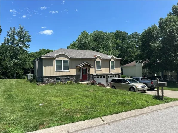 118 Town Court Cir, Platte City, MO 64079