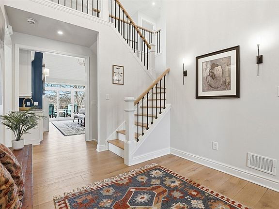 2nd image of 312 Sewickley Ridge Dr
