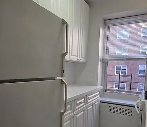 3rd image of 6911 Yellowstone Blvd APT B25