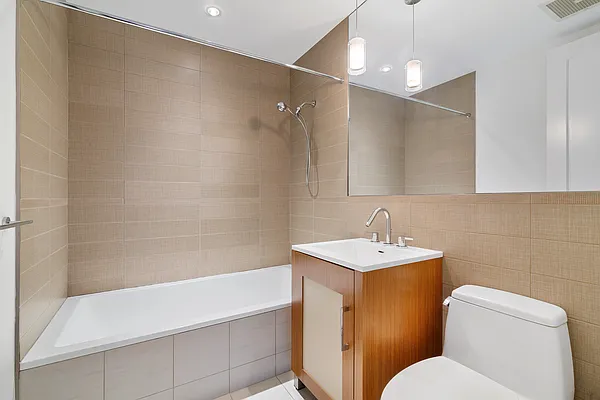 Bathroom, photo 2