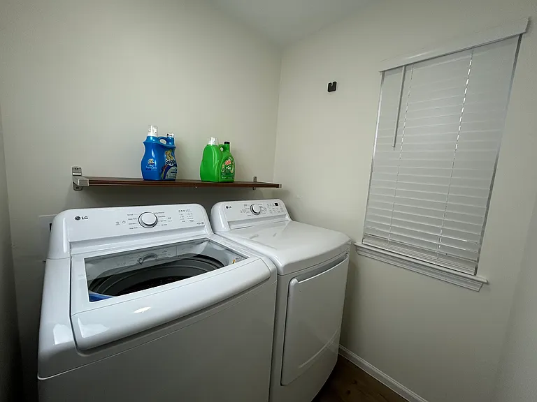 4015 Lake Charles Way — Photo 15
