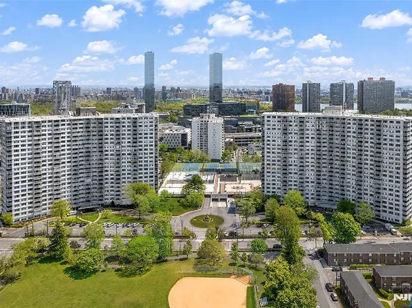 2100 Linwood Ave APT 19V, Fort Lee, NJ 07024