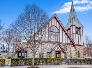 201 Freeman St APT A2, Brookline, MA 02446