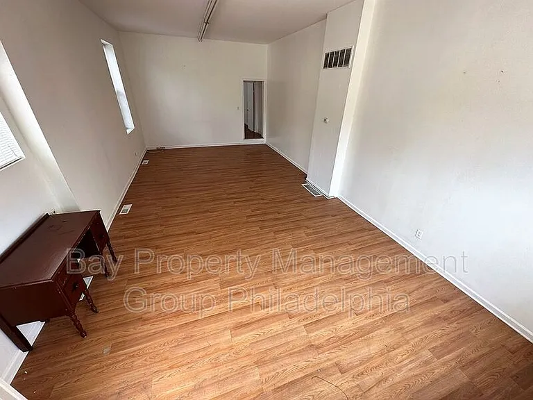 341 W Girard Ave #COMMERCIAL — Photo 7
